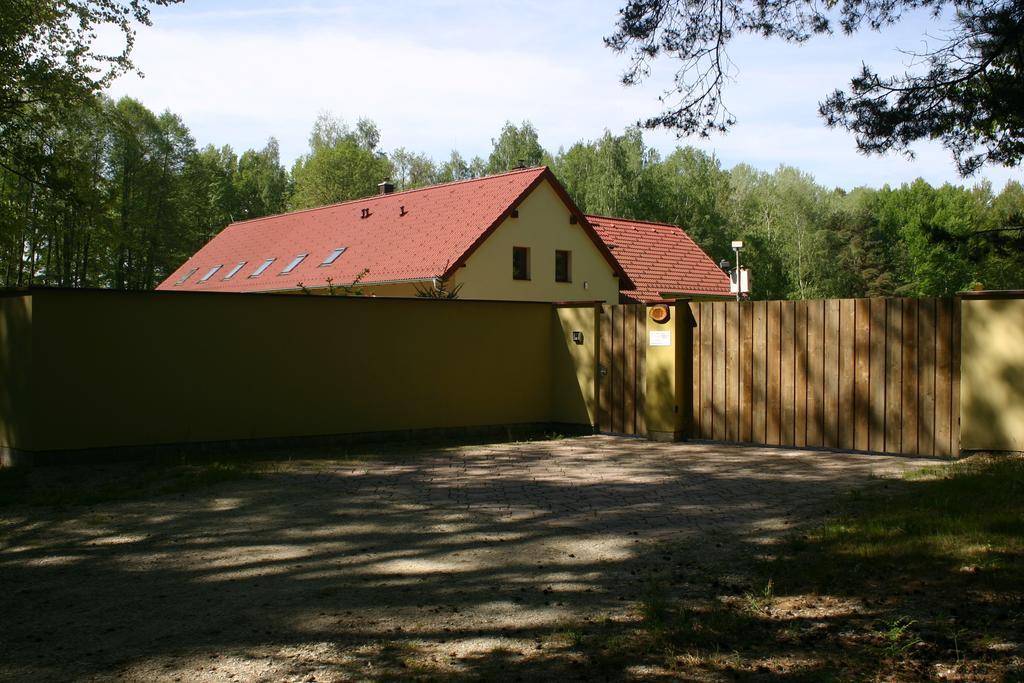 Hotel Penzion U Blatce Nové Hrady Esterno foto